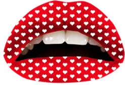 Tatouage De Lèvres Coeur Rouge