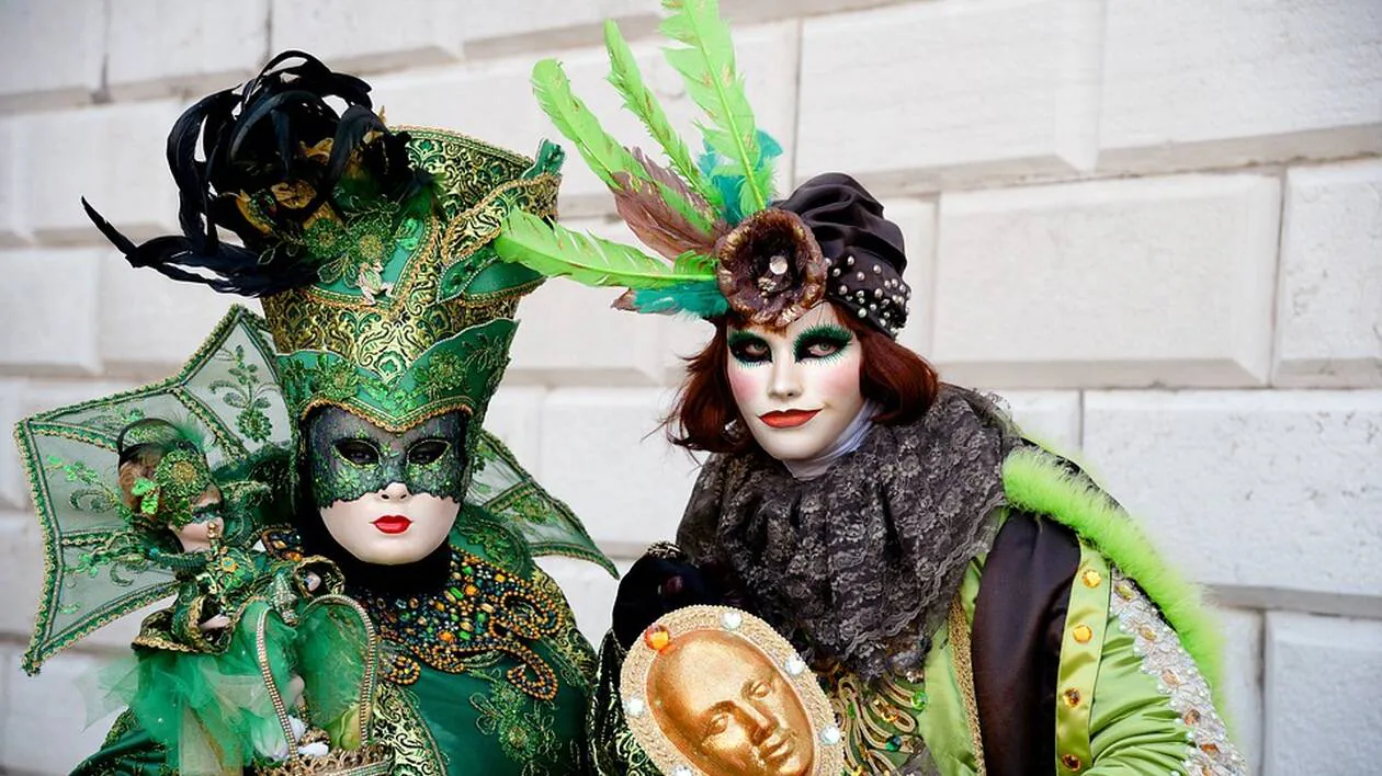 Guizme Cosplay Promos Boutique -Guizme Cosplay Promos Boutique MjAyMDAyYTcwY2JmYzBlOWEyODRiNzBjYjFiOWVhOTM5OWZjY2Y